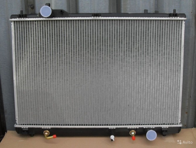 Лексус LS 460. 2006 - 2012 - Радиатор охлаждения двигателя " Шах " - изображение 1