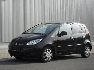 Радиатор кондиционера к Mitsubishi Colt 2004-2008г MR 568975 оригинал - изображение 1