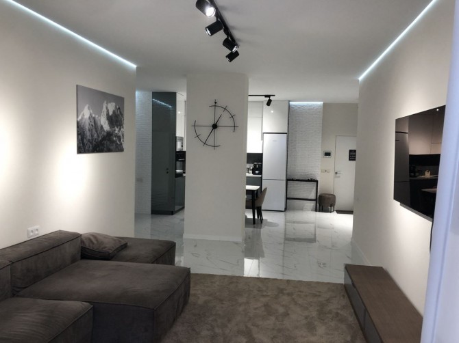 Оренда унікальної трьохкімнатної за копійки в ЖК Монтеплаза... - изображение 1