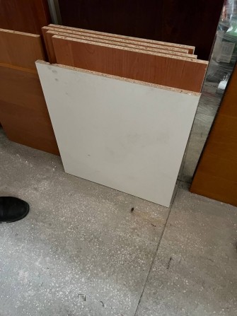 Продам полки-доски 20Х58,5 и 20Х52 и 20Х32,5 штук 2, 20Х37,7 40грн шт. - изображение 1