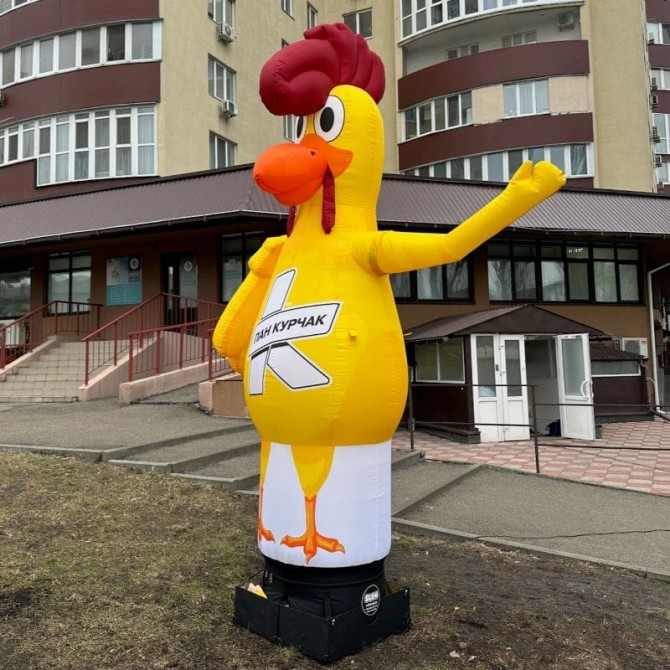 Зазивало надувний чоловічок. Вулична реклама бюджетна, мобільна 3.4 м - изображение 1