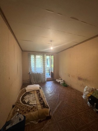 Продам велику кімнату з балконом в двохкімнатній квартирі на Салтівці - изображение 1