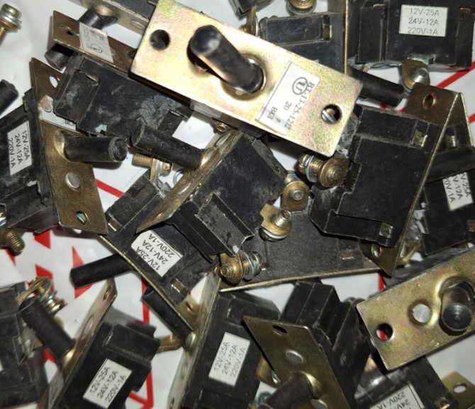 ВТ-13-25-1212 перемикач - тумблер - изображение 1