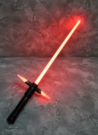 Световой меч Кайло Рена от Disney для фанатов Звёздных войн - изображение 1