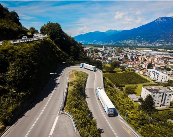 Робота для водія C+E в ЄС | рефрижератор | постійні маршрути - изображение 1