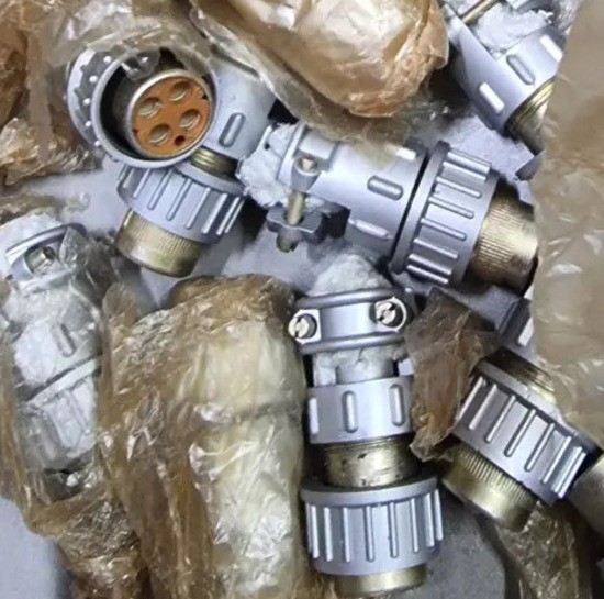 Куплю розетки штепсельні ШПЛМ-4 2серії - изображение 1