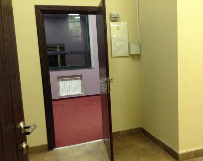 Офис 28 кв.м в аренду в Центре - изображение 1